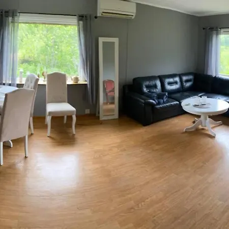 Linahuset Holiday home